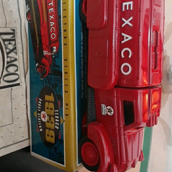 1939 Texaco Dodge Airflow Tanker - Picture 4 of 7